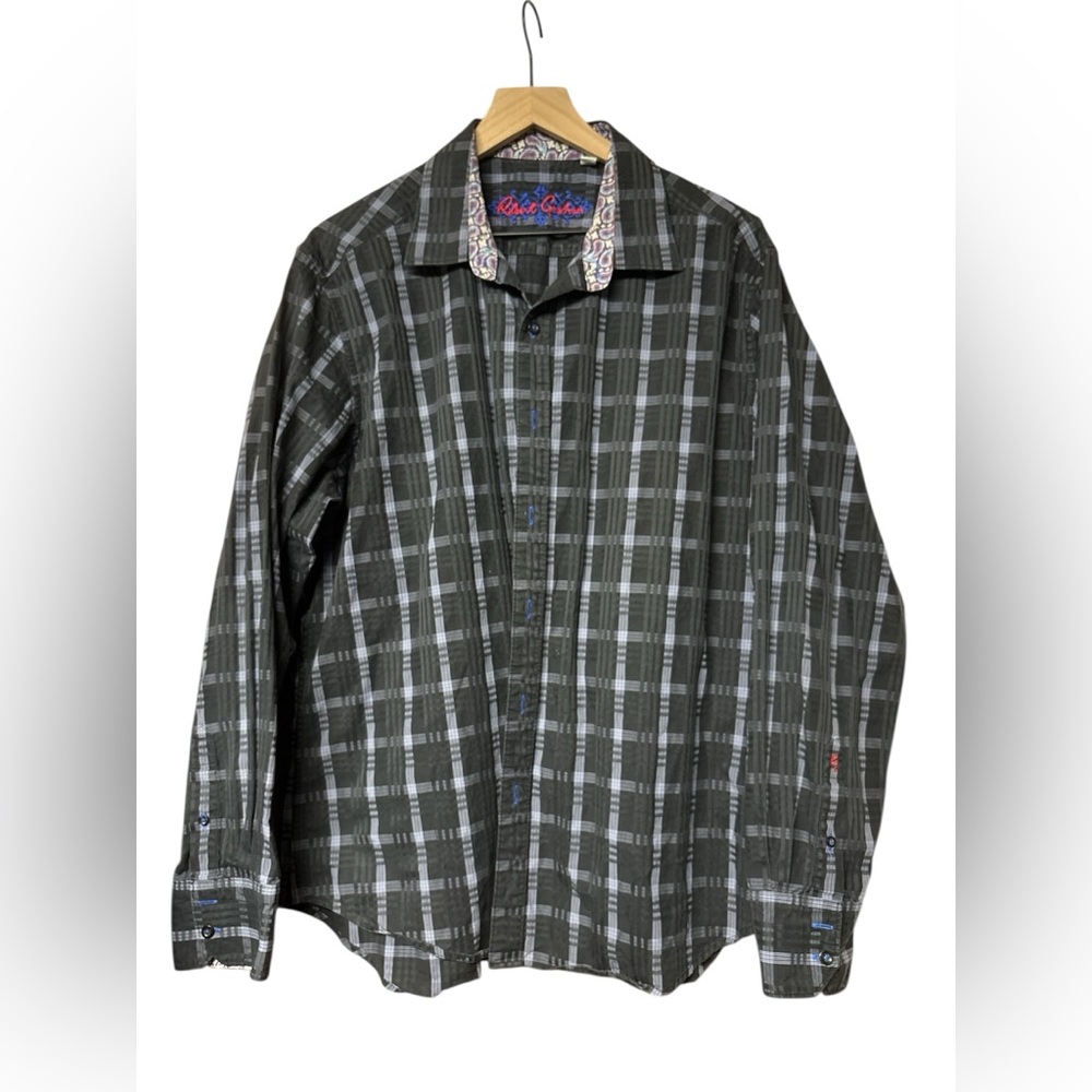 Robert Graham Shirt Size 2XL Blue/Black
Patterned Long Sleeved Shirt.